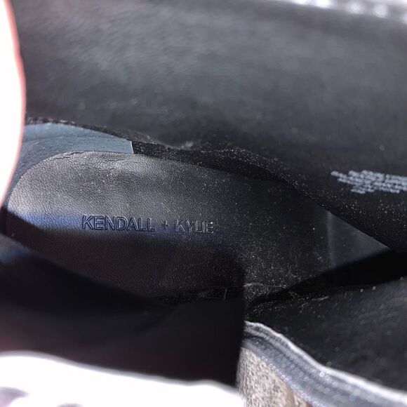 Kendall & Kylie Velvet Gray Studded Heel Ankle Boot Zip Women’s 7-1/2M EUC - Picture 10 of 13